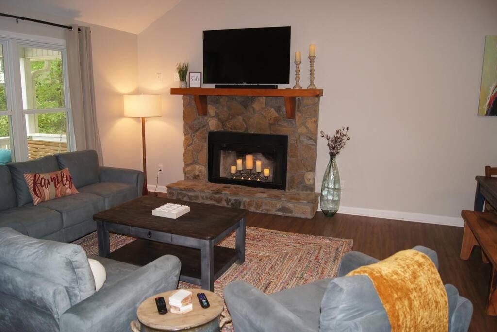 Less Than 3 Miles To Downtown With Firepit Ellijay Buitenkant foto